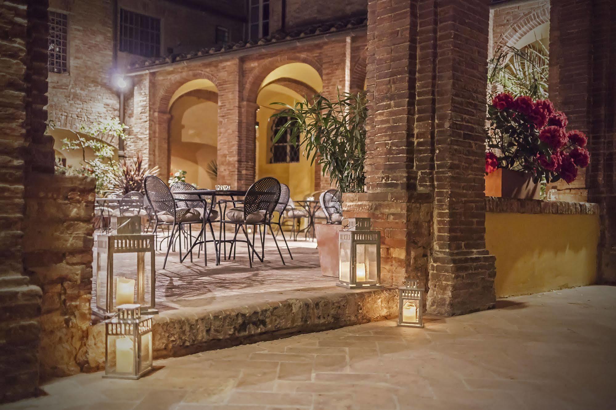 Il Chiostro Del Carmine Hotel Siena Ngoại thất bức ảnh