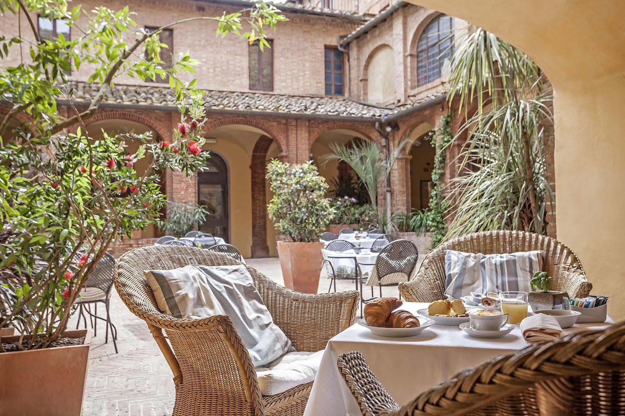 Il Chiostro Del Carmine Hotel Siena Ngoại thất bức ảnh