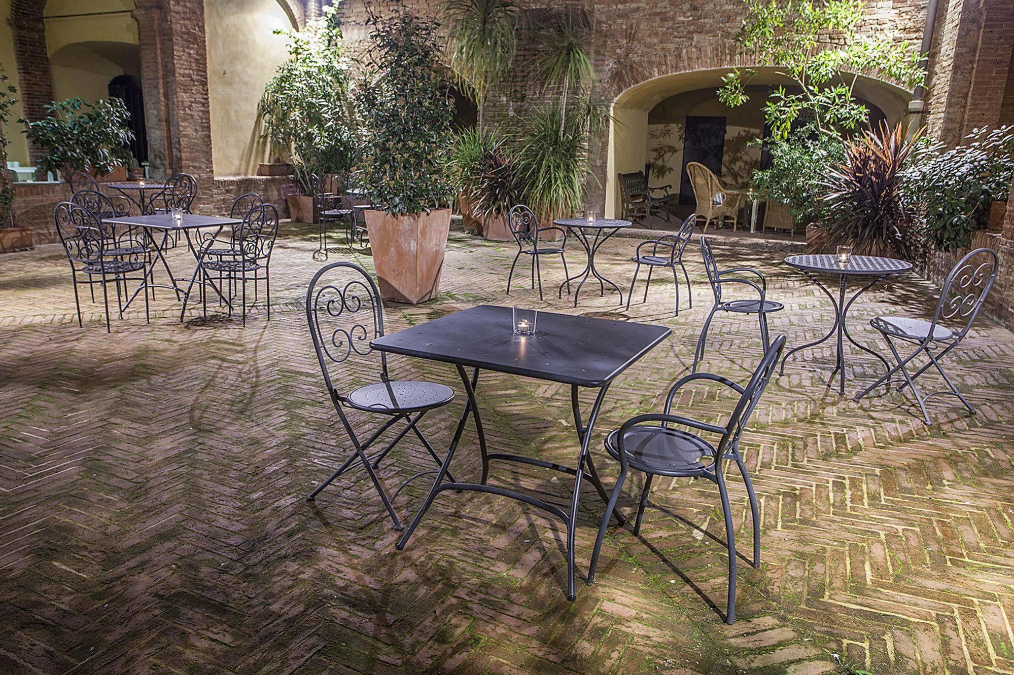 Il Chiostro Del Carmine Hotel Siena Ngoại thất bức ảnh