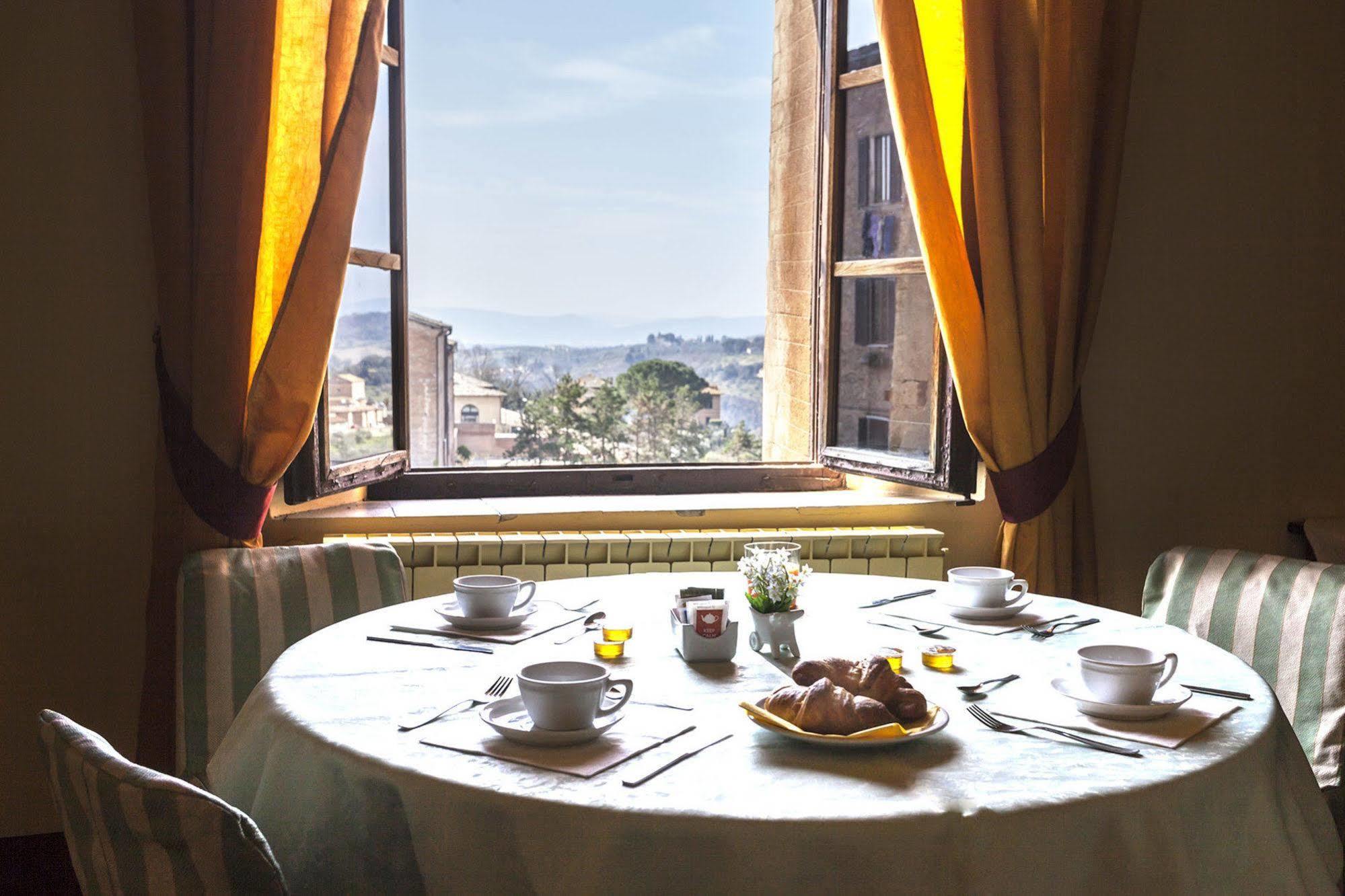 Il Chiostro Del Carmine Hotel Siena Ngoại thất bức ảnh